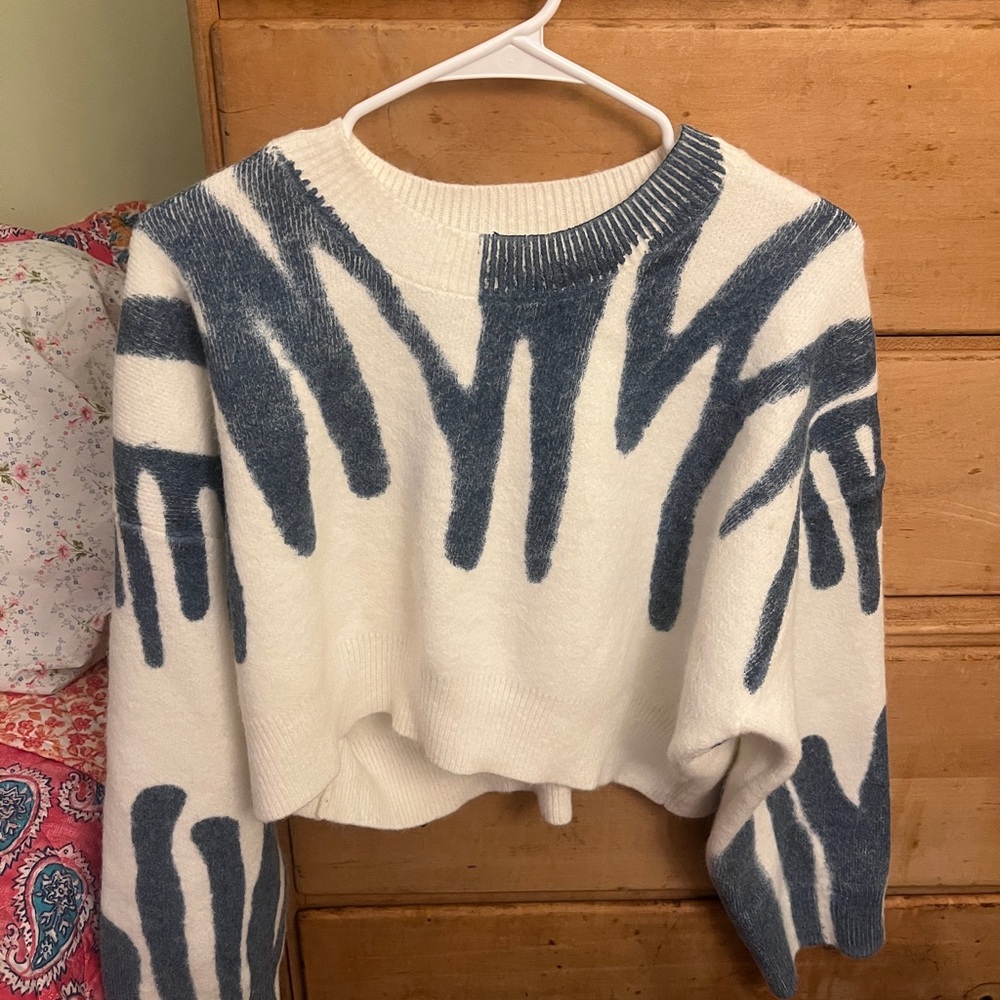 Altar’d State Cropped White and Blue Sweater